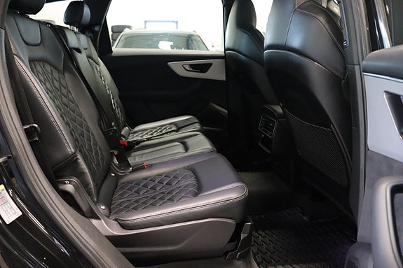 Audi Q7 17 of 30