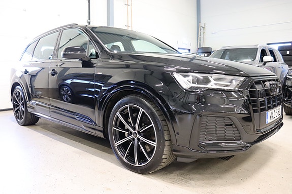 Audi Q7 3 of 5