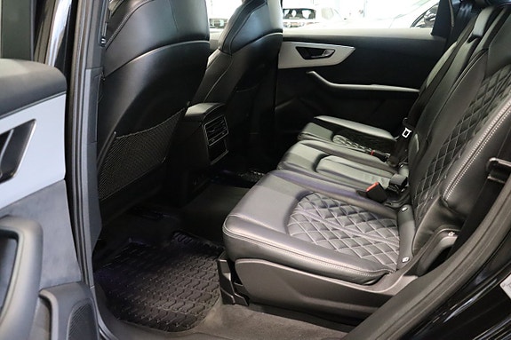 Audi Q7 9 of 30
