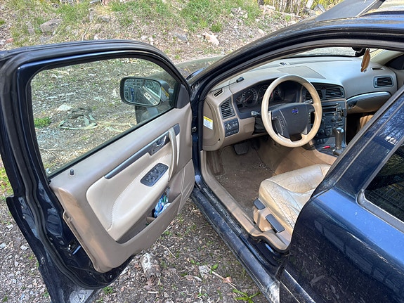 Volvo XC70 5 of 5