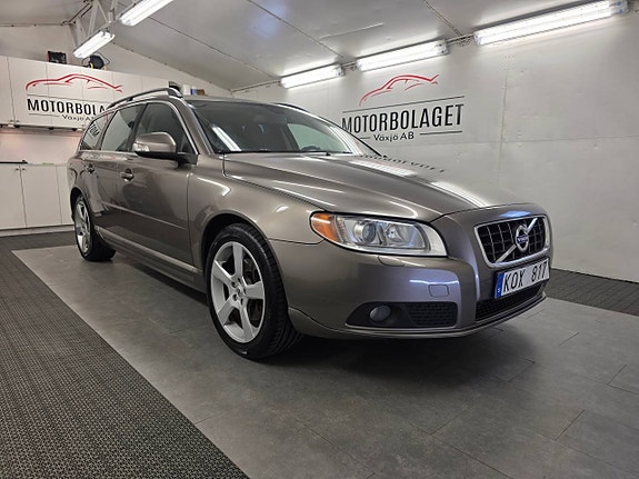 Volvo V70 2.5FT Man *Fas2 2010* Atraktor 4 of 5
