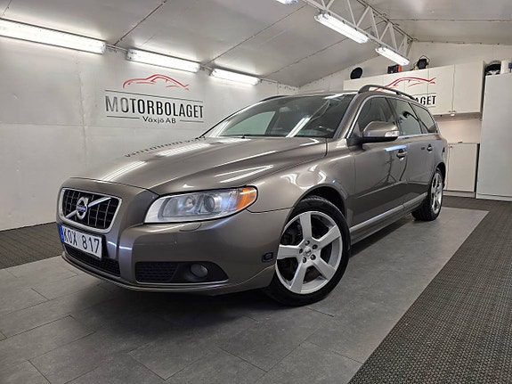 Volvo V70 2.5FT Man *Fas2 2010* Atraktor