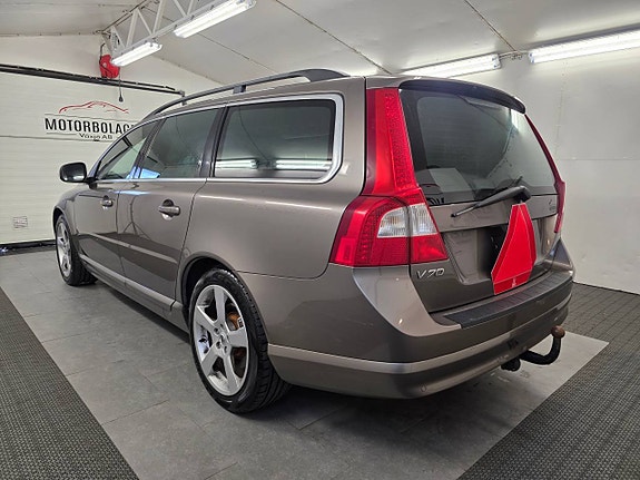Volvo V70 2.5FT Man *Fas2 2010* Atraktor 2 of 5
