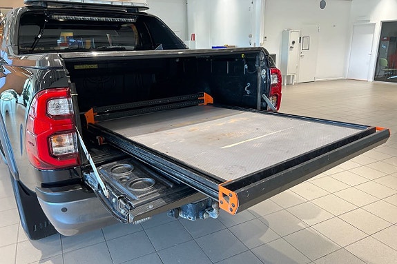 Toyota HiLux 7 of 26