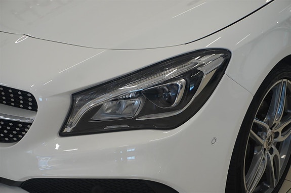 Mercedes-Benz CLA180 4 of 5