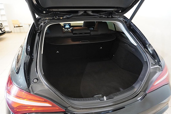 Mercedes-Benz CLA180 8 of 22