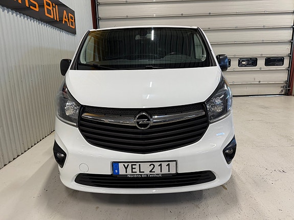 Opel Vivaro 6 of 12