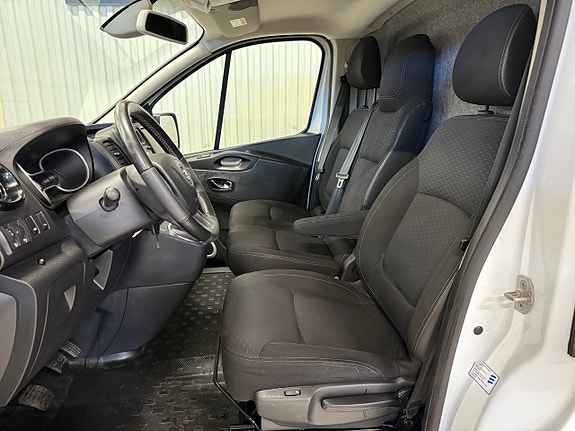 Opel Vivaro 7 of 12