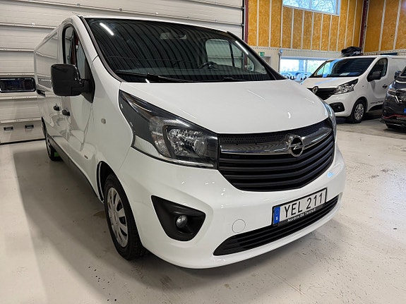 Opel Vivaro 5 of 12