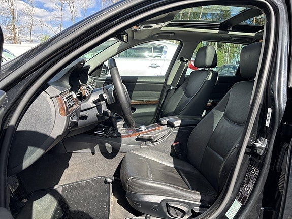 BMW 320d 14 of 24