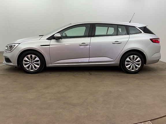 Renault Megane IV 3 of 5