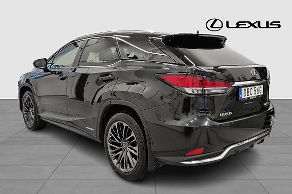 Lexus RX450h 2 of 5