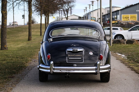 Jaguar Mark 1 6 of 22