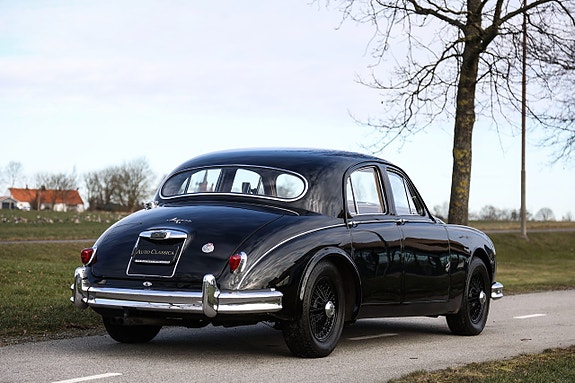 Jaguar Mark 1 7 of 22
