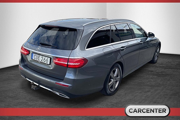 Mercedes-Benz E220 5 of 5