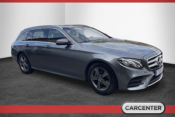 Mercedes-Benz E220 3 of 5