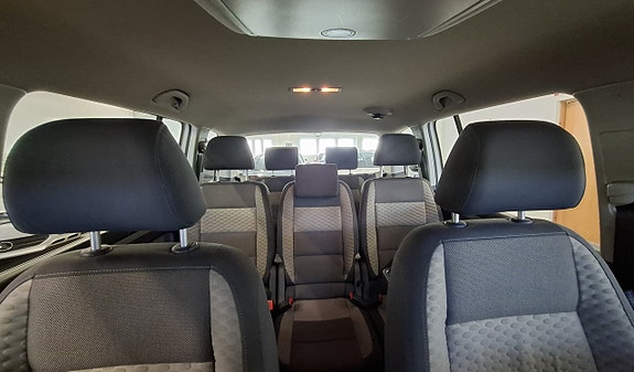 Volkswagen Touran Cross 13 of 21
