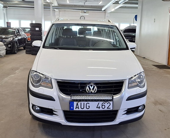 Volkswagen Touran Cross 8 of 21