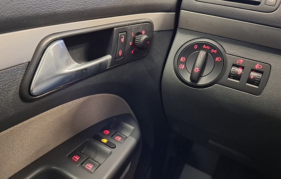 Volkswagen Touran Cross 19 of 21