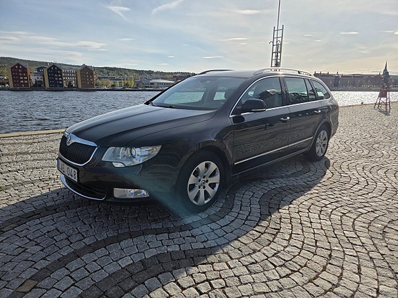 Skoda Superb 2 of 5