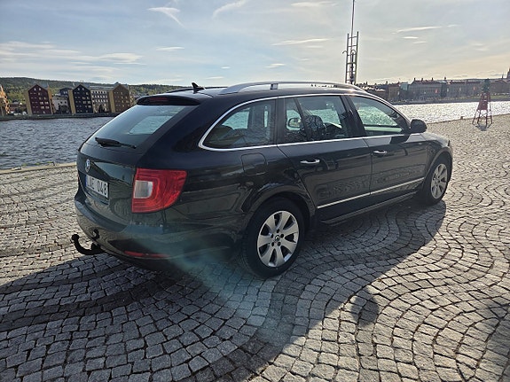 Skoda Superb 3 of 5