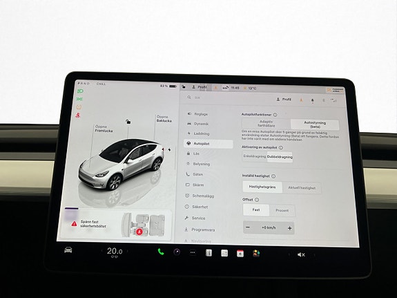 Tesla Model Y 19 of 30