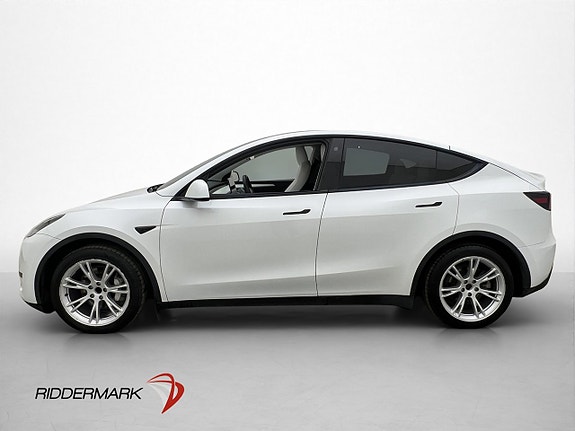 Tesla Model Y 3 of 30
