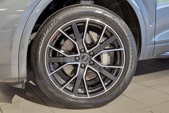 Audi Q5 3 of 5