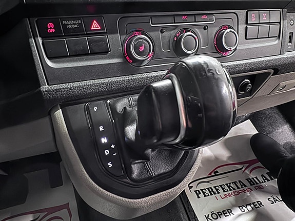 Volkswagen Transporter 14 of 22