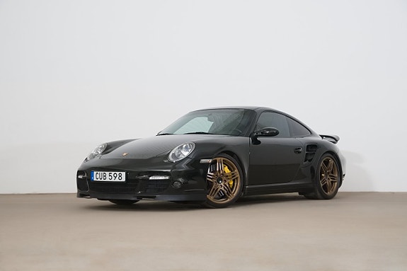 Porsche 911 2 of 5