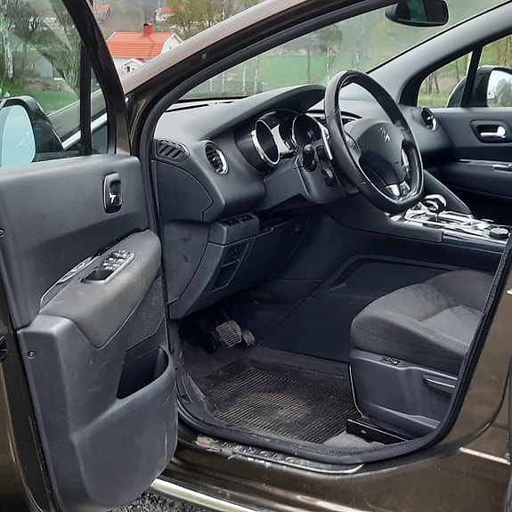 Peugeot 3008 3 of 3