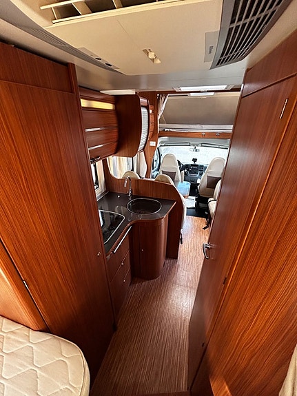 Adria CORAL A 670SL 3,0L, automat, långbädd, 2xAC 13 of 19