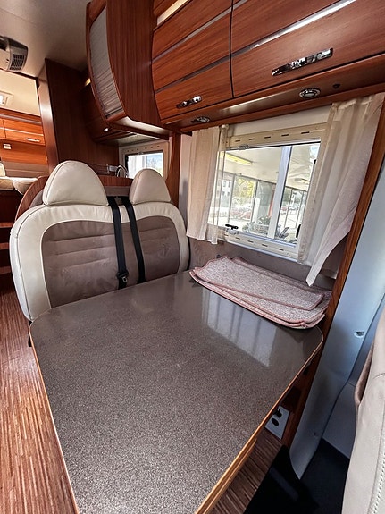 Adria CORAL A 670SL 3,0L, automat, långbädd, 2xAC 4 of 19