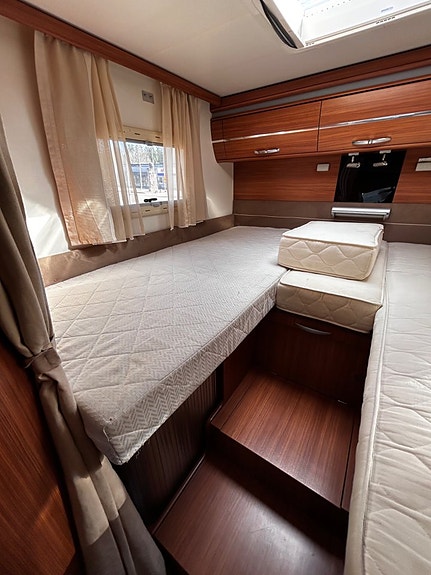Adria CORAL A 670SL 3,0L, automat, långbädd, 2xAC 11 of 19