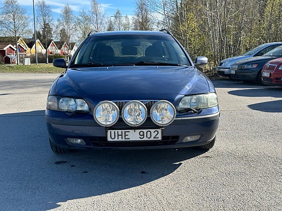 Brugt Volvo V70 2.4