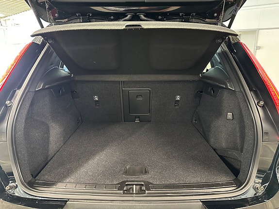Volvo XC40 5 of 5