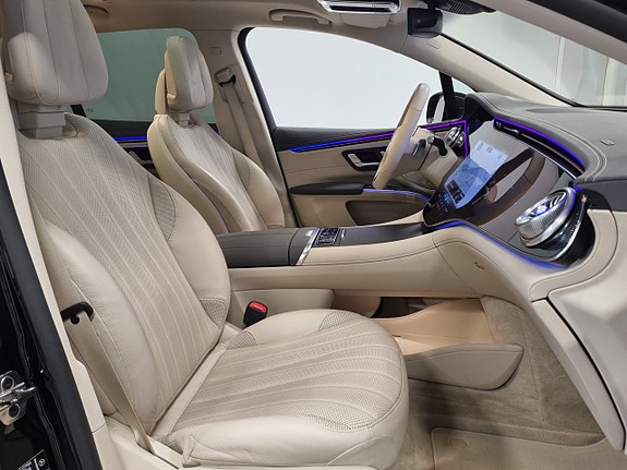 Mercedes-Benz EQS SUV 8 of 22