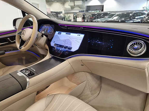 Mercedes-Benz EQS SUV 9 of 22