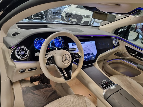 Mercedes-Benz EQS SUV 15 of 22
