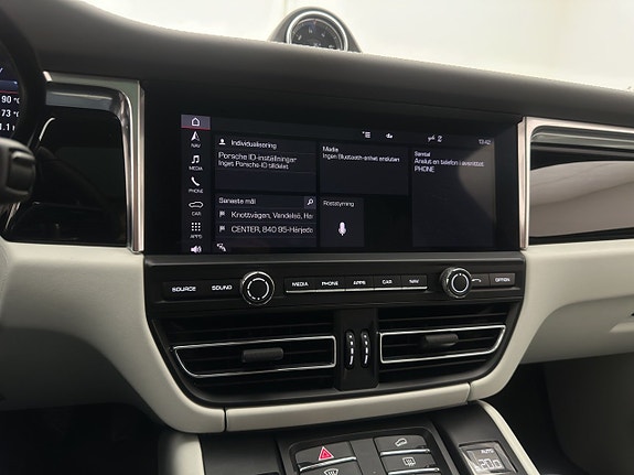 Porsche Macan S 30 of 30