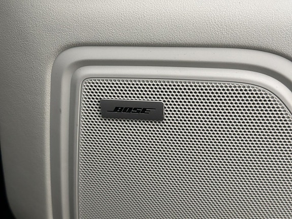 Porsche Macan S 11 of 30