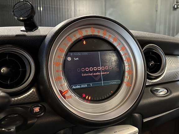 MINI Clubman Cooper S 14 of 19