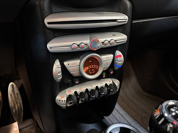 MINI Clubman Cooper S 12 of 19