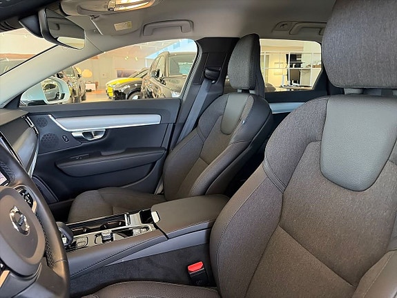 Volvo V90 10 of 19