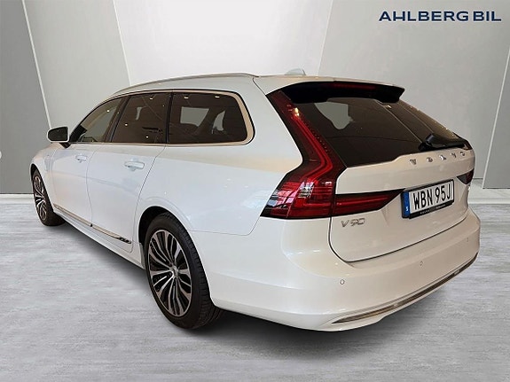 Volvo V90 3 of 5