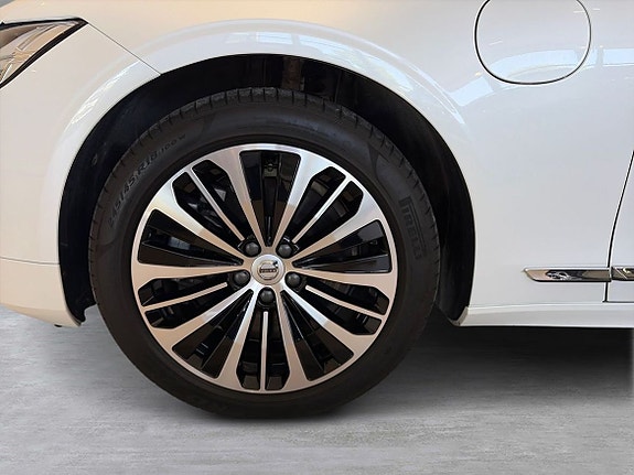 Volvo V90 8 of 19