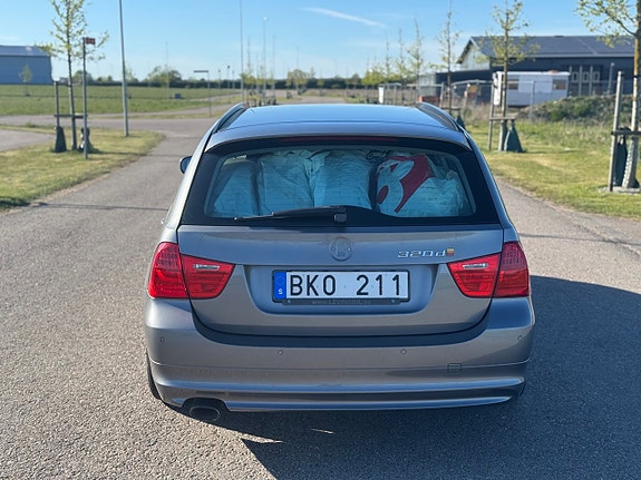 BMW 320d 5 of 5