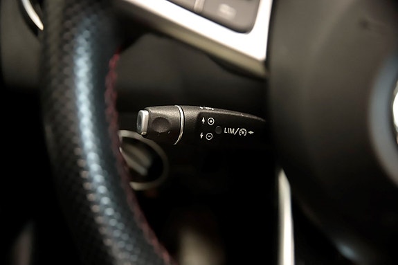 Mercedes-Benz GLA200 d 11 of 16