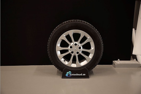 Mercedes-Benz GLA200 d 15 of 16