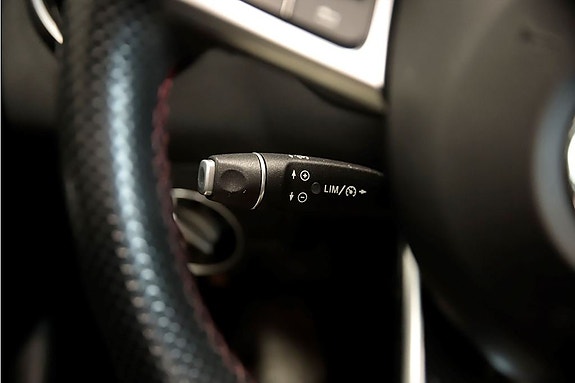 Mercedes-Benz GLA200 d 11 of 16
